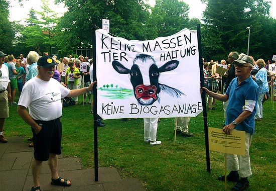 Demo gegen Massenkuhstall in Kleibrok 2