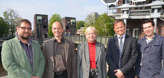 Neben mir (v.l.n.r.) Dr. Torsten Stengel (WSA), Dr. Marion Rieken, Rüdiger Oltmanns (WSA), Sebastian Beer