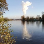 Kohlekraftwerke am Wasser (Foto von Makrodepecher/pixelio.de)